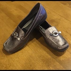 Liz Claiborne bronze leather loafer